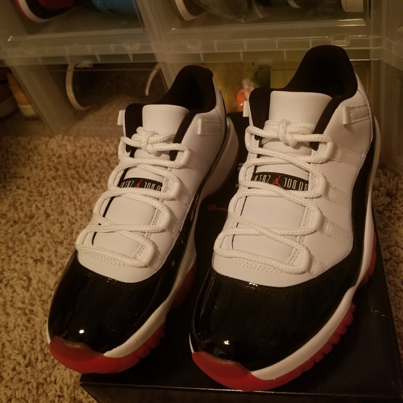 Air Jordan 11 Retro Low Concord Bred Sz 8.5